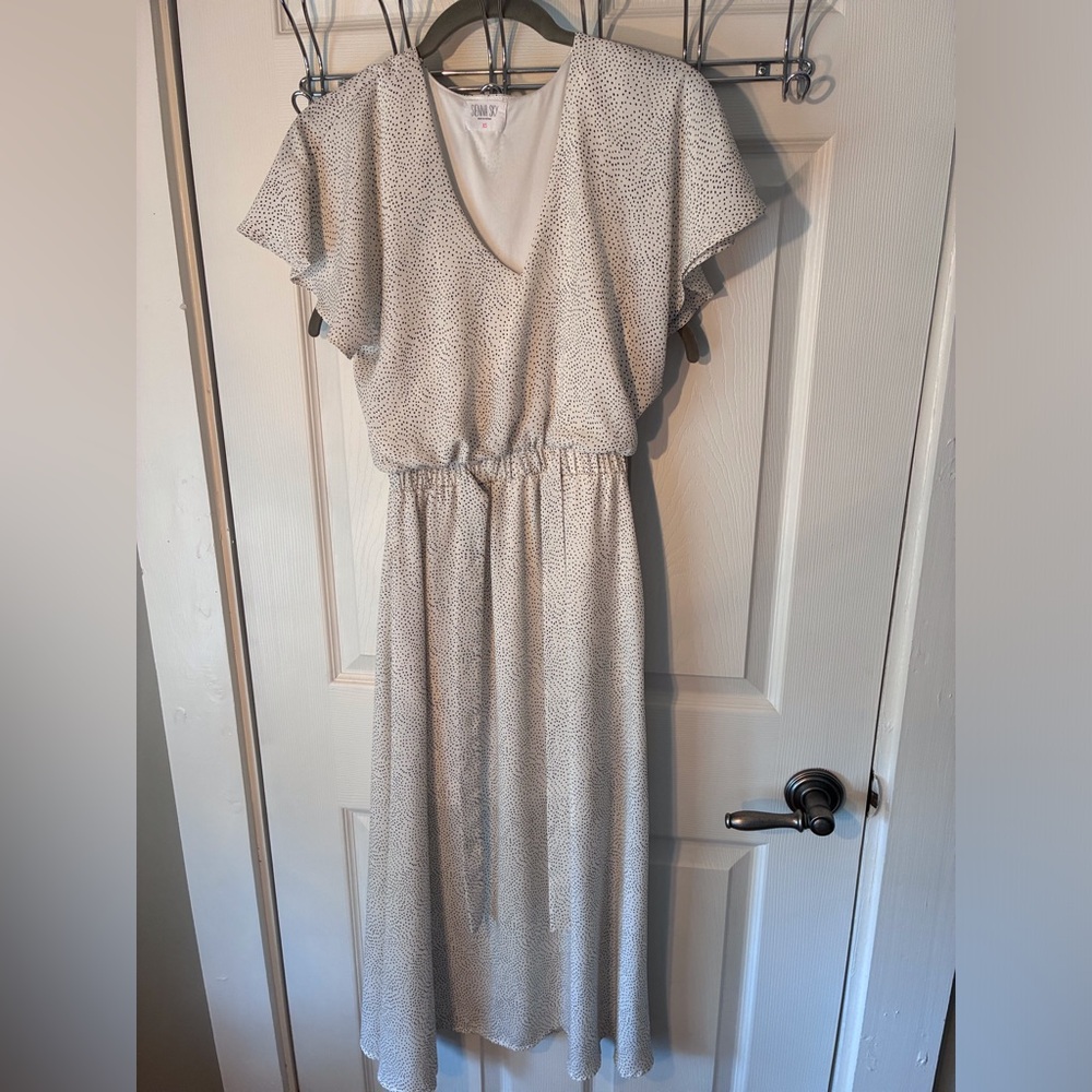 Sienna Sky Cream Dot-Print V-Neck Maxi Dress